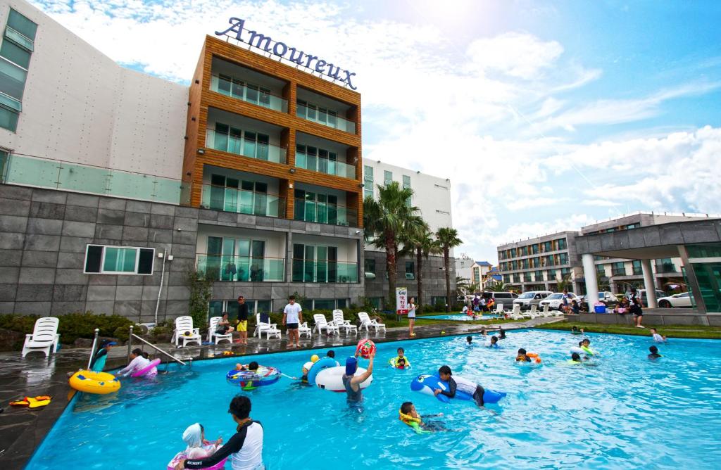 hotels with balcony in Jeju City