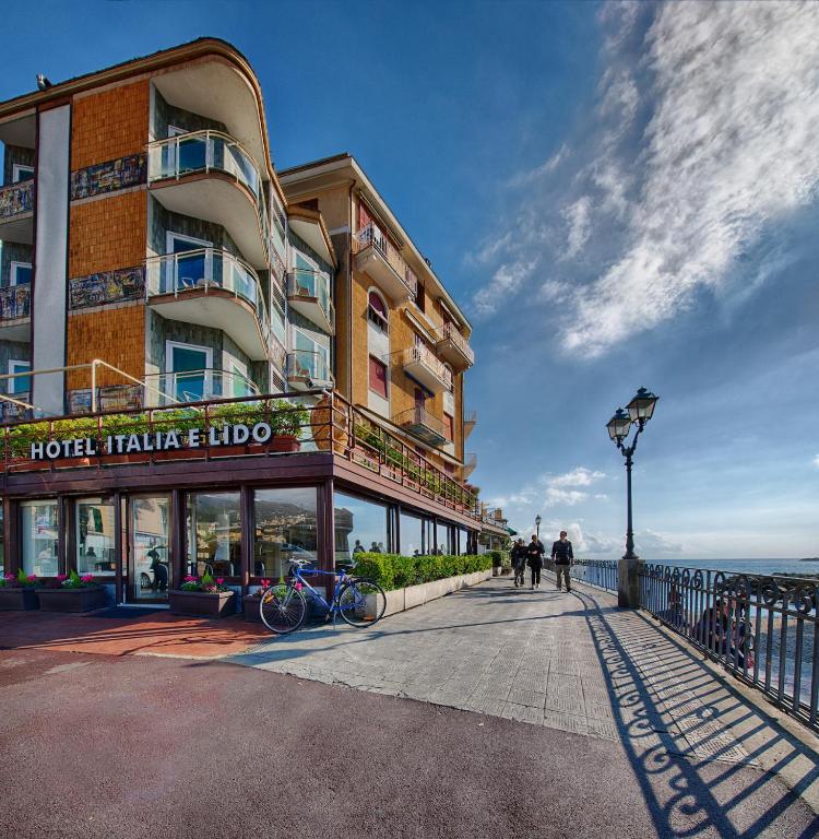 hotels with balcony in Rapallo