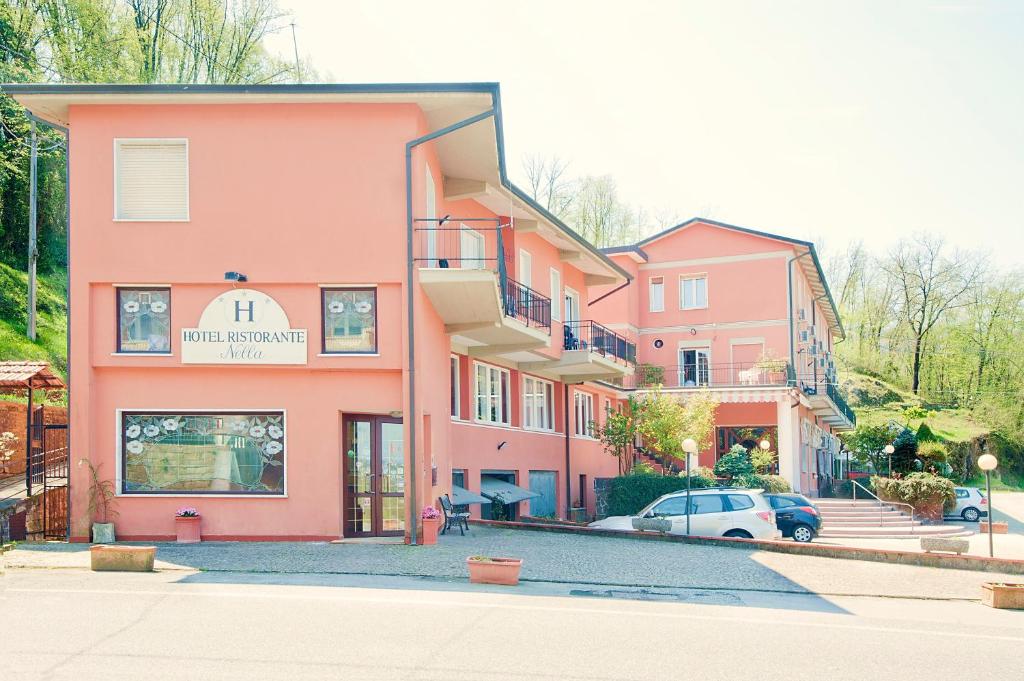 hotels with balcony in La Spezia