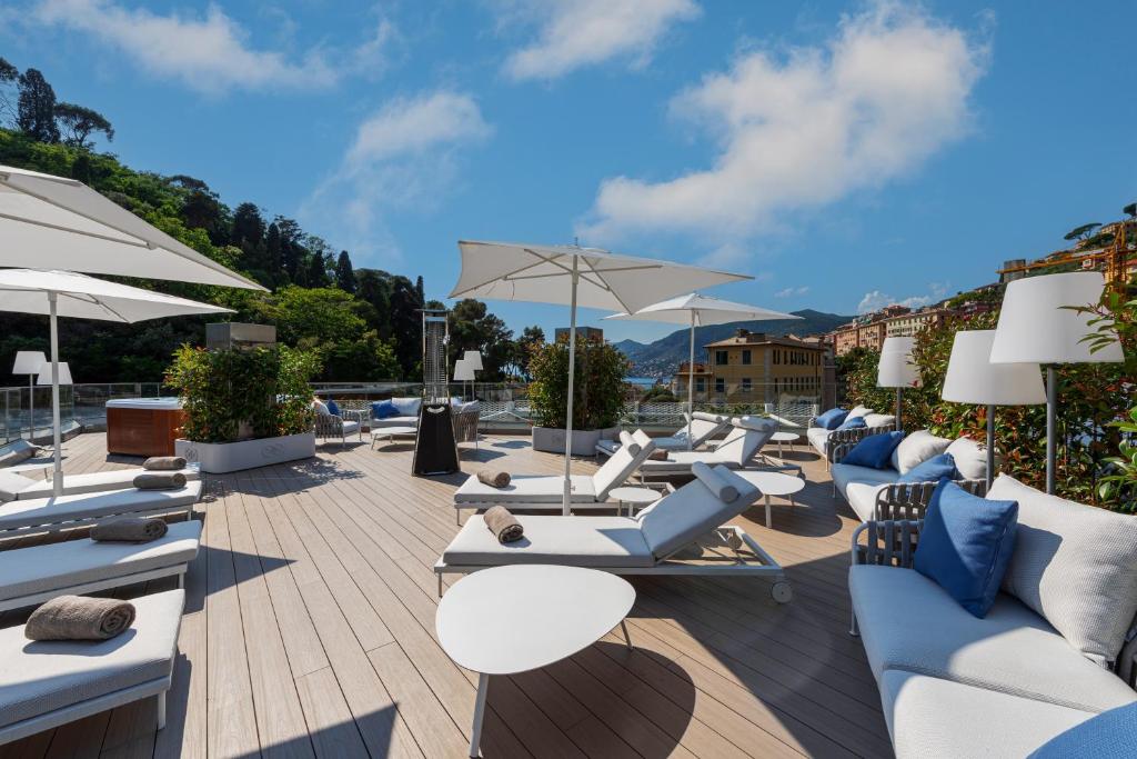 hotels with balcony in Liguria