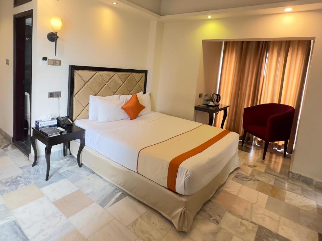 hotels with balcony in Dhaka