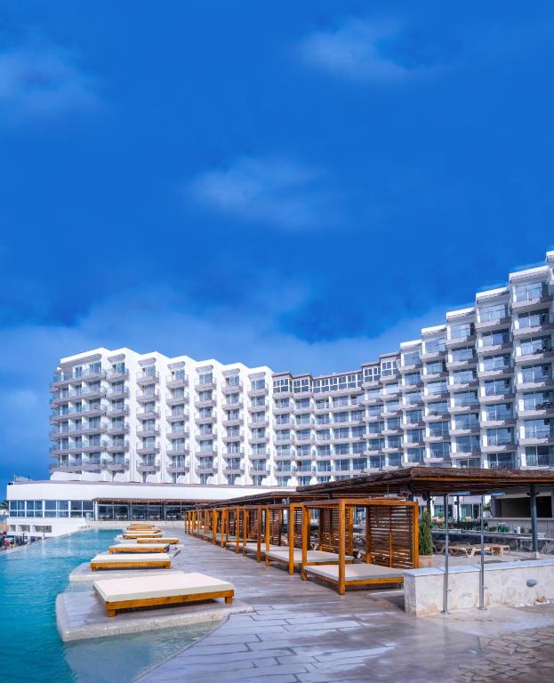 hotels with balcony in Cadiz