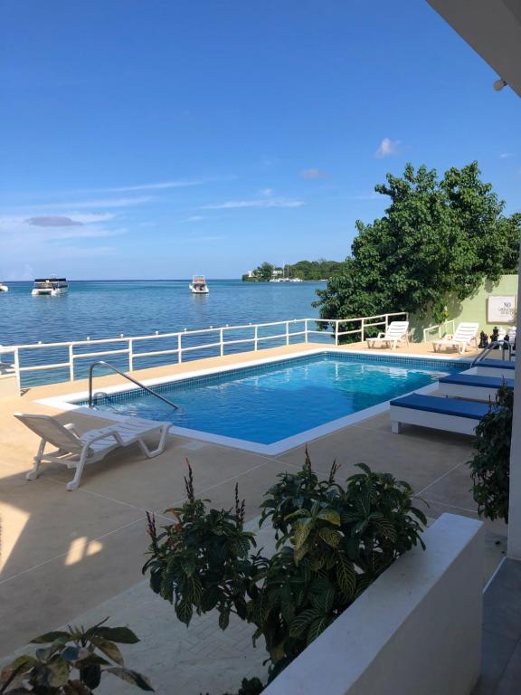 hotels with balcony in Ocho Rios