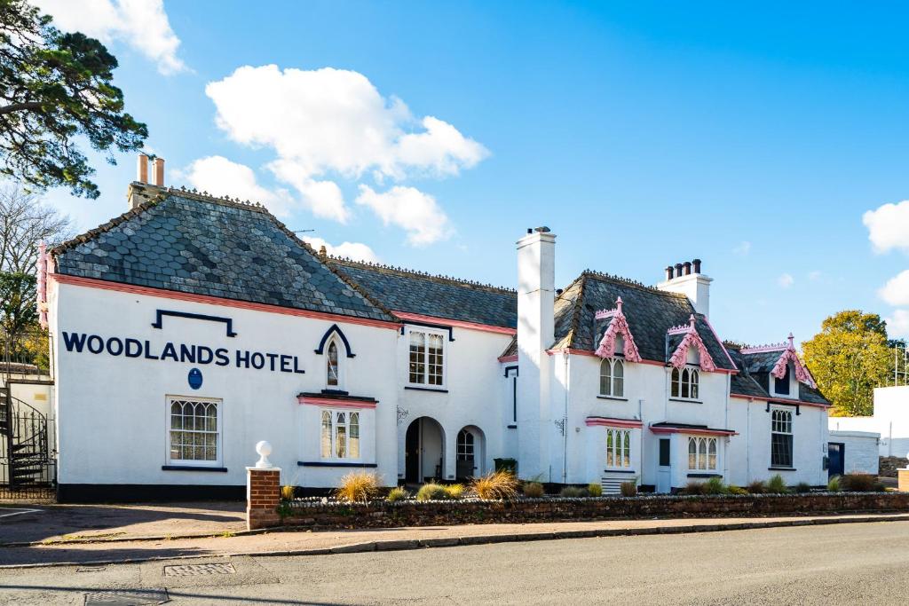 hotels with balcony in Sidmouth