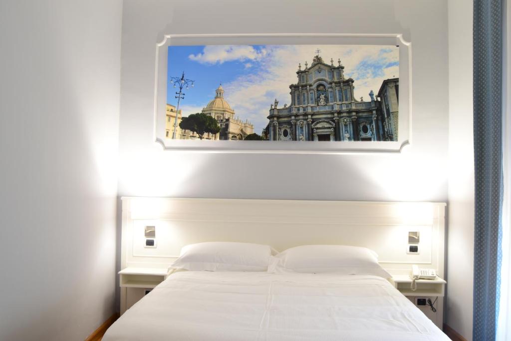 hotels with balcony in Catania Piazza Universita