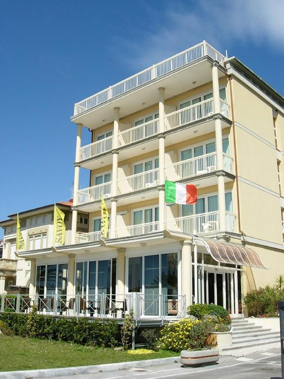 hotels with balcony in Marina Di Pietrasanta