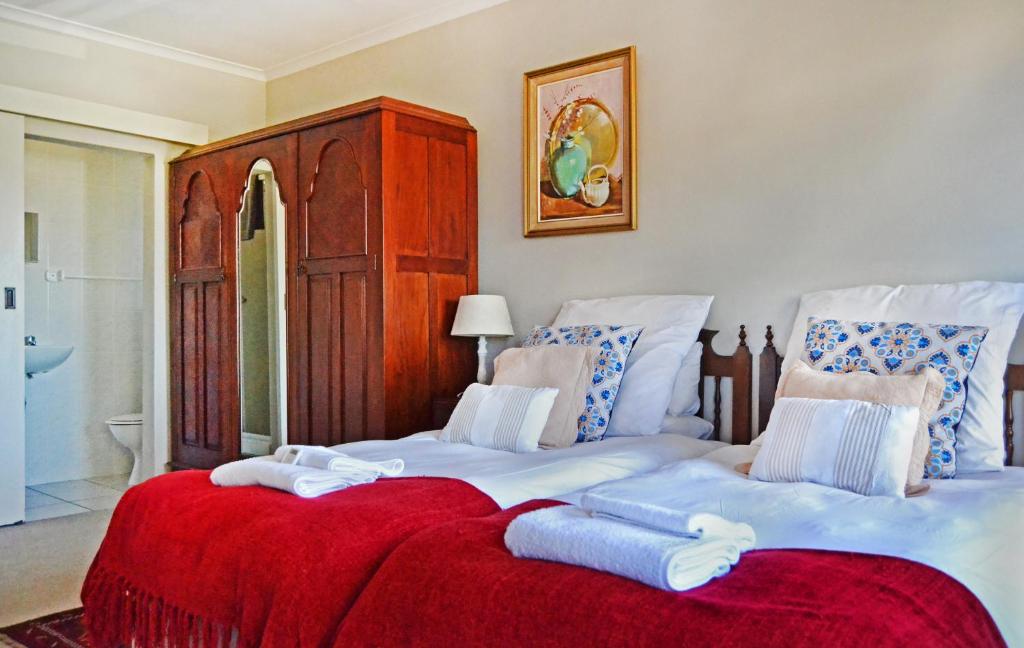 hotels with balcony in Hermanus