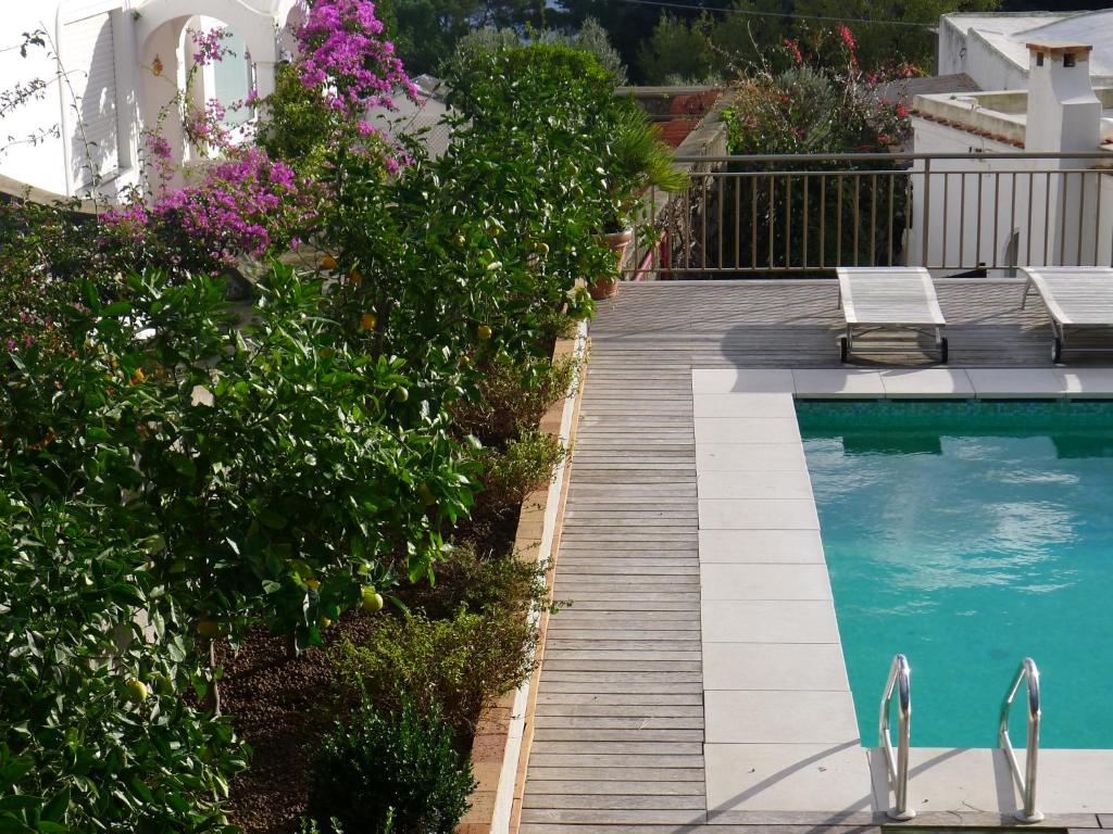 hotels with balcony in Capri