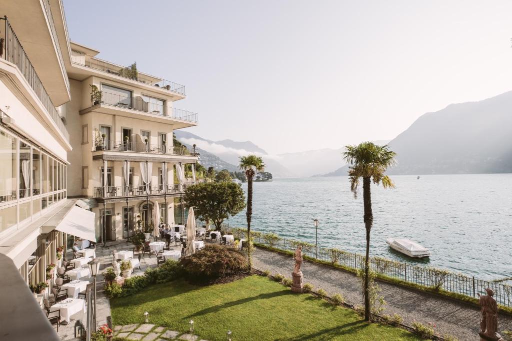 hotels with balcony in Como