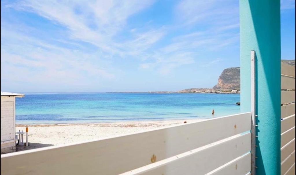 hotels with balcony in Favignana