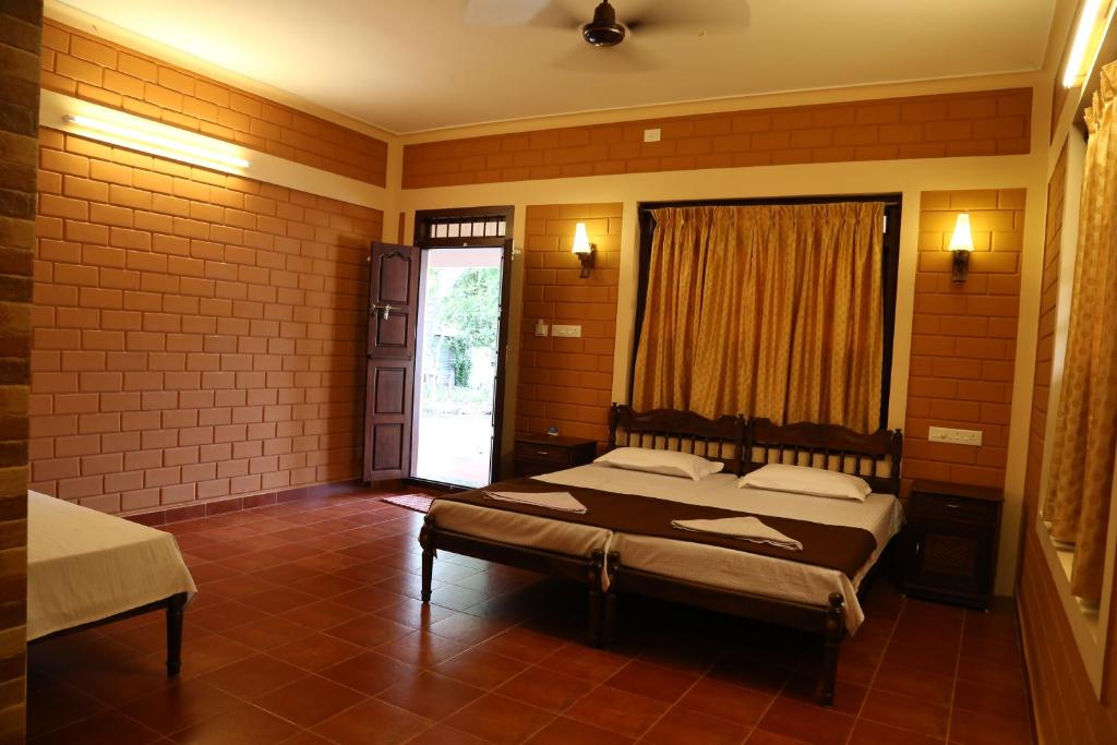 hotels with balcony in Alleppey Swetamber Jain Temple