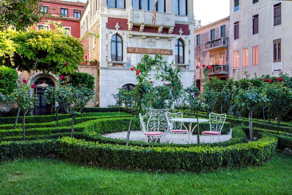 hotels with balcony in Venice