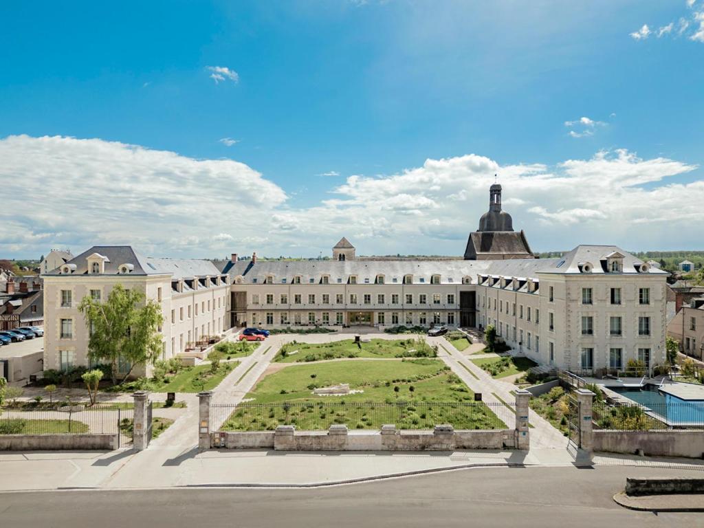 hotels with balcony in Loire Valley