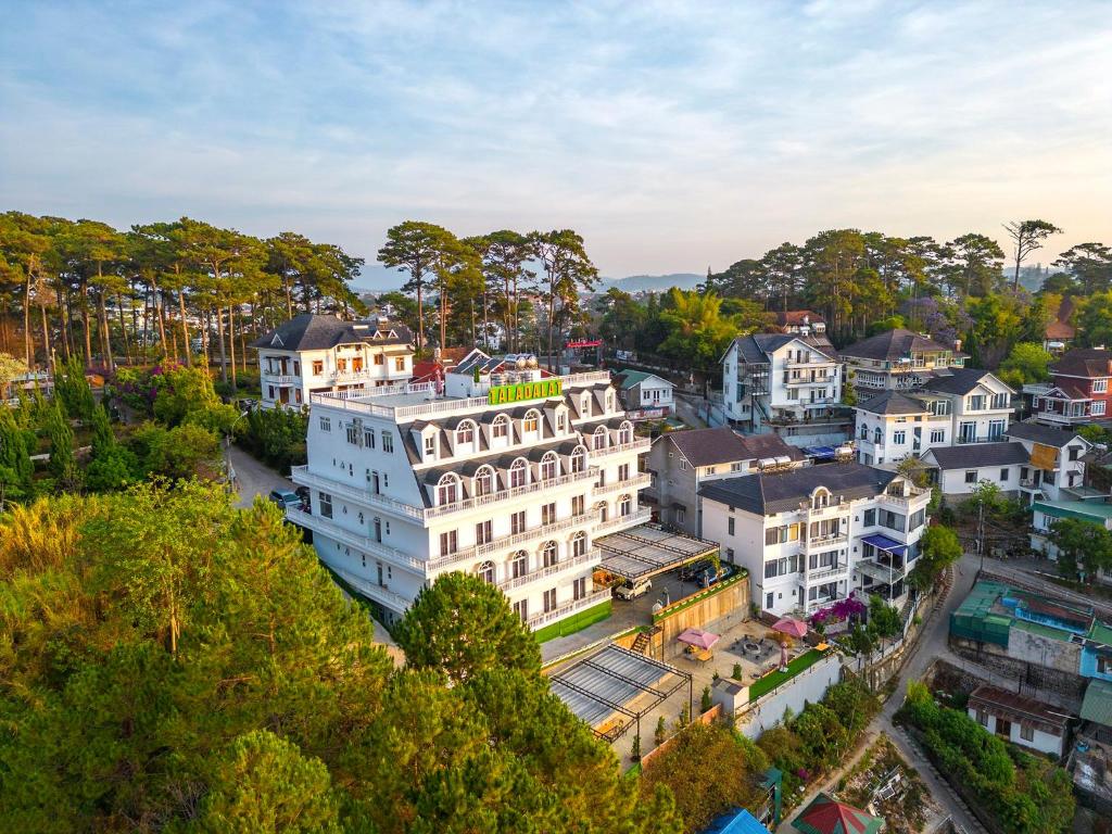 hotels with balcony in Da Lat