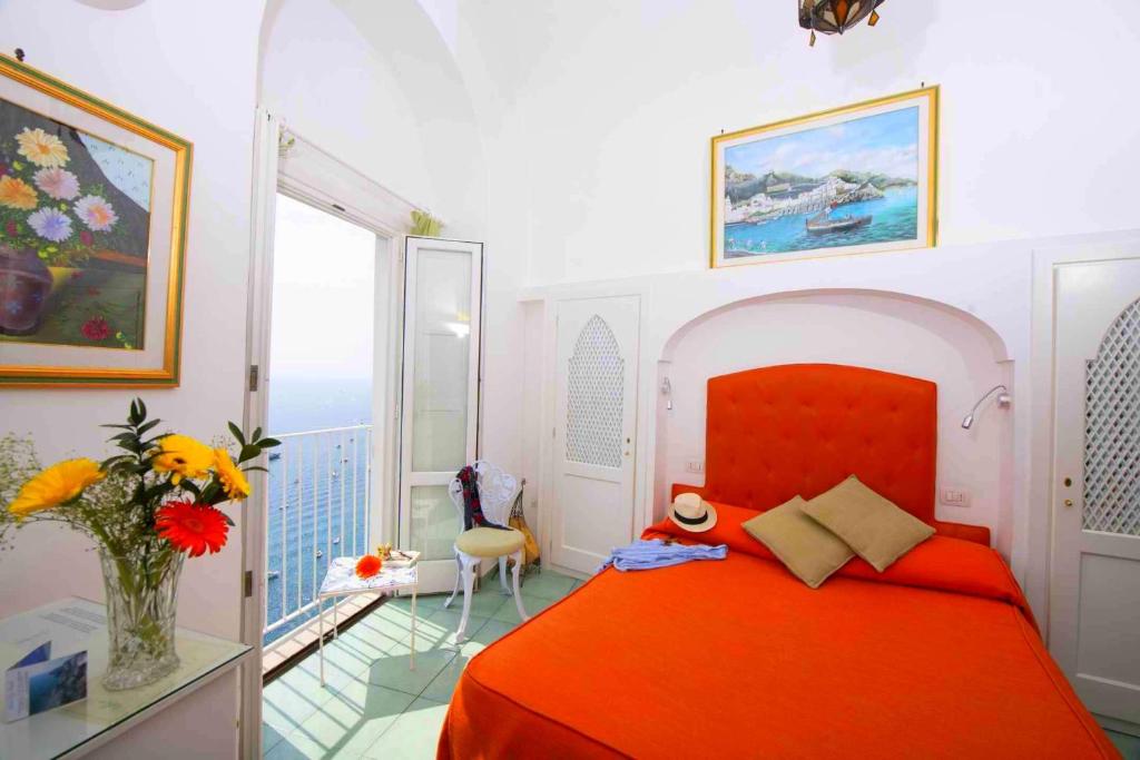 hotels with balcony in Amalfi Coast Italy