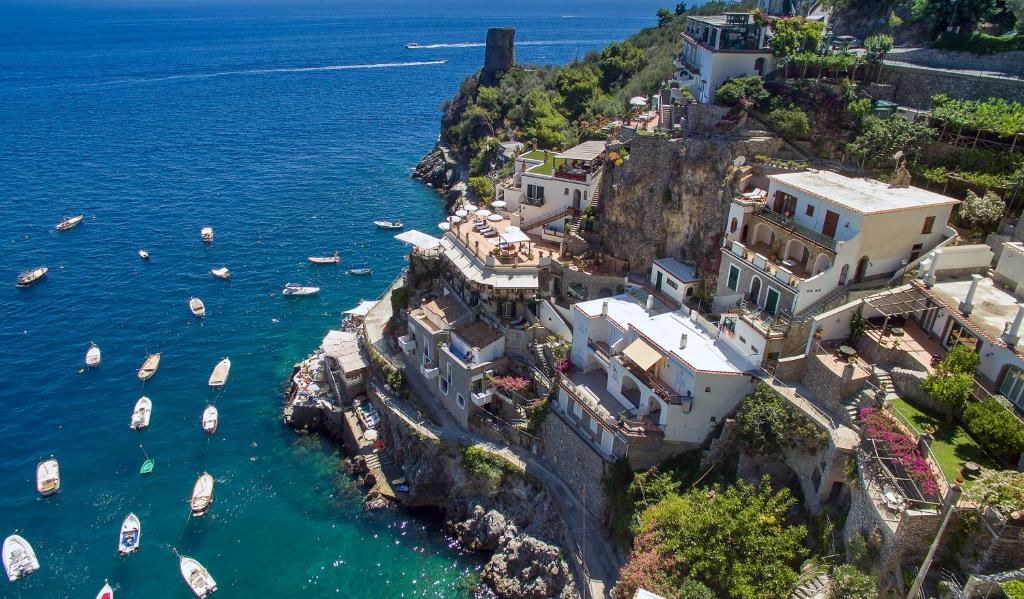 hotels with balcony in Amalfi Coast Italy