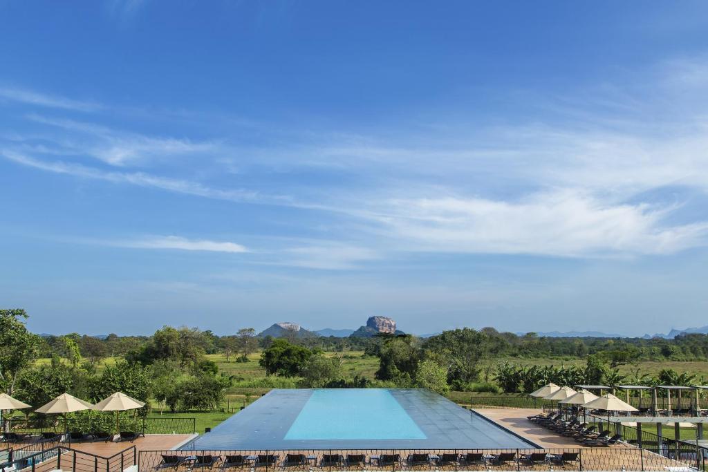 hotels with balcony in Sigiriya