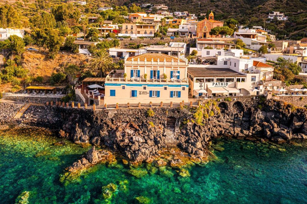 hotels with balcony in Sicily