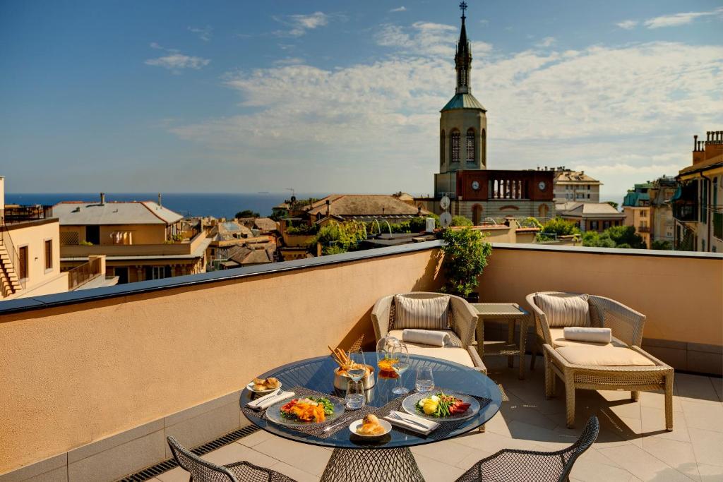 hotels with balcony in Liguria