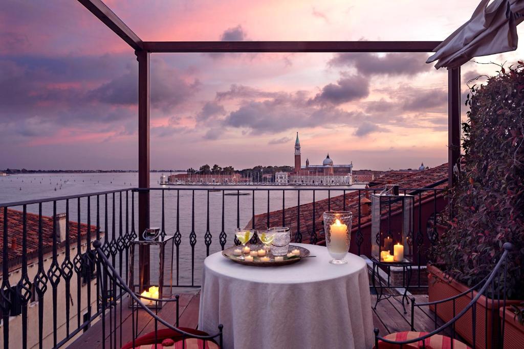 hotels with balcony in Venice