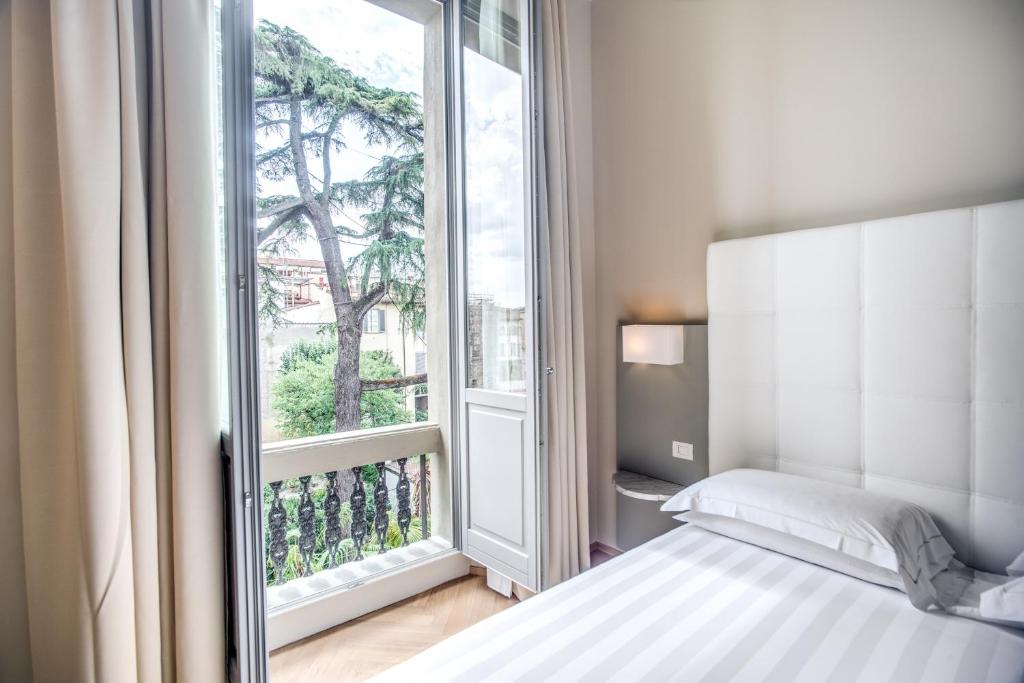 hotels with balcony in Florence Novoli   San Donato