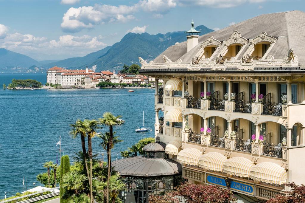 hotels with balcony in Stresa