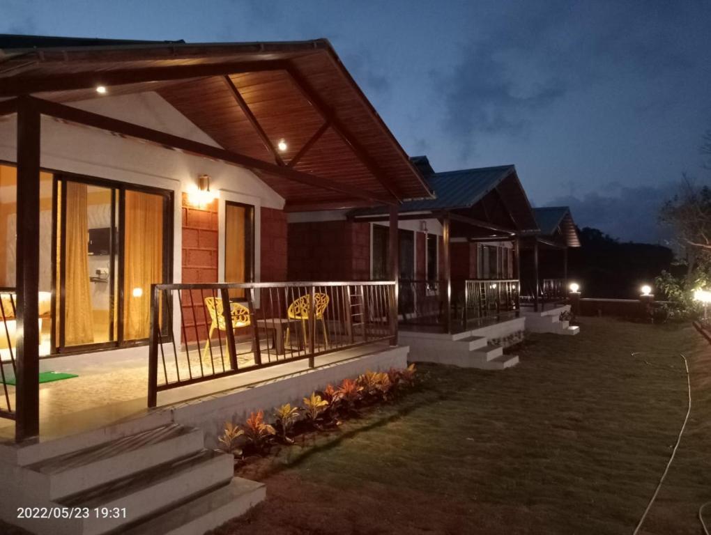 hotels with balcony in Panchgani