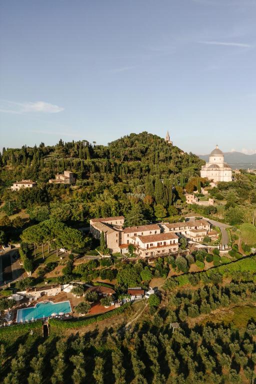 hotels with balcony in Umbria