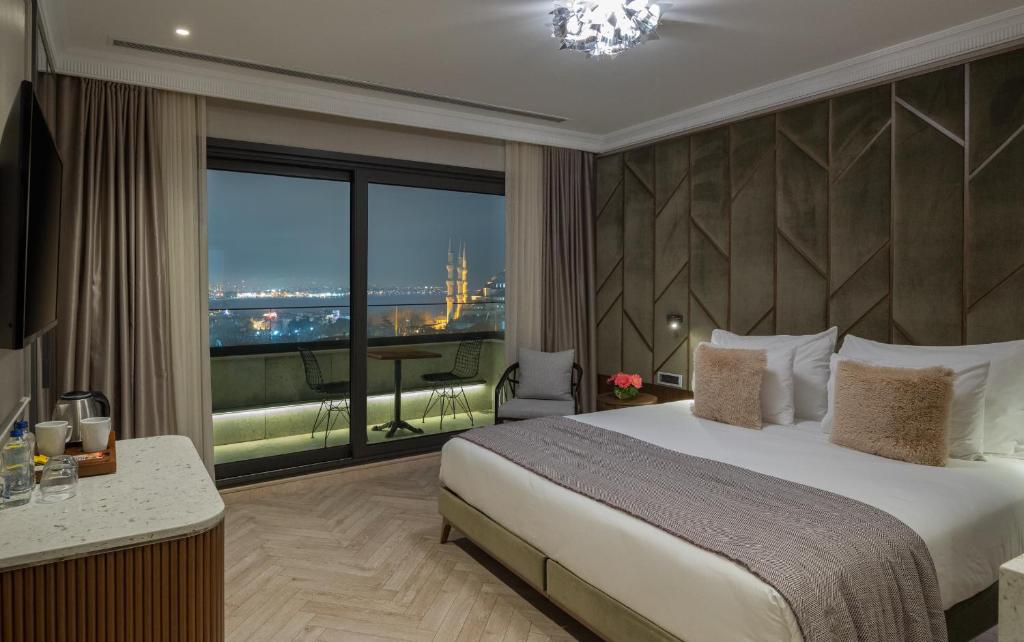 hotels with balcony in Istanbul Fatih