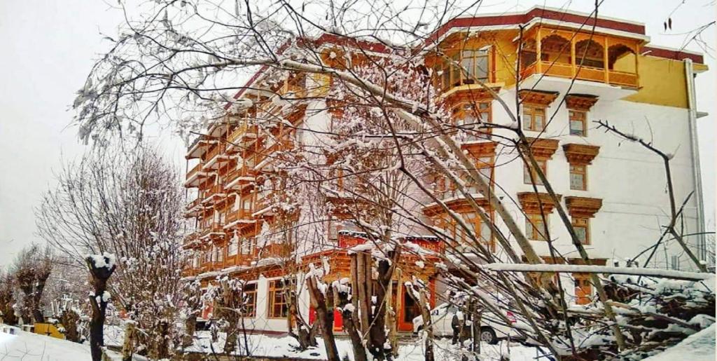 hotels with balcony in Leh