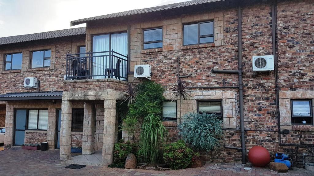 hotels with balcony in Bloemfontein