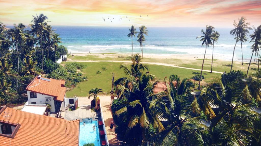 hotels with balcony in Weligama