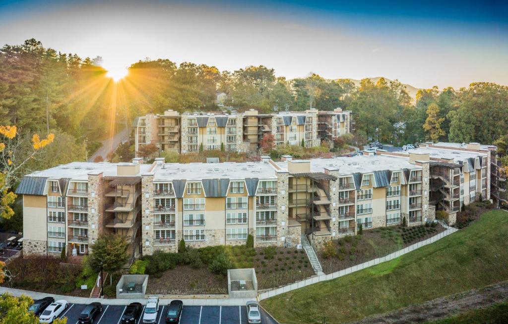 hotels with balcony in Appalachian Mountains