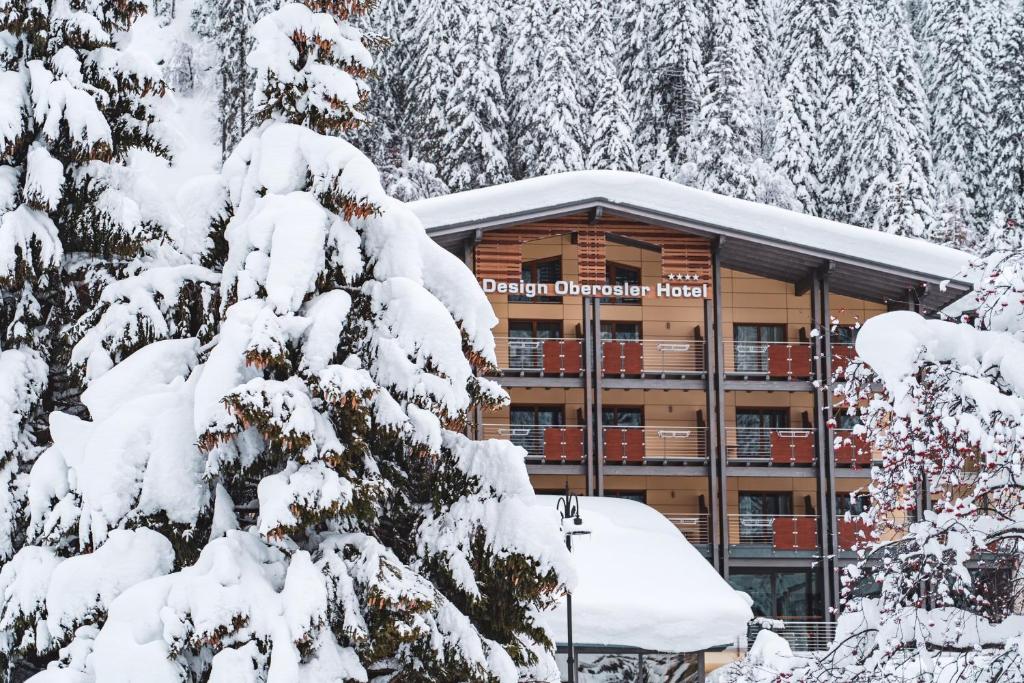 hotels with balcony in Madonna Di Campiglio Chiesa Di San Vigilio