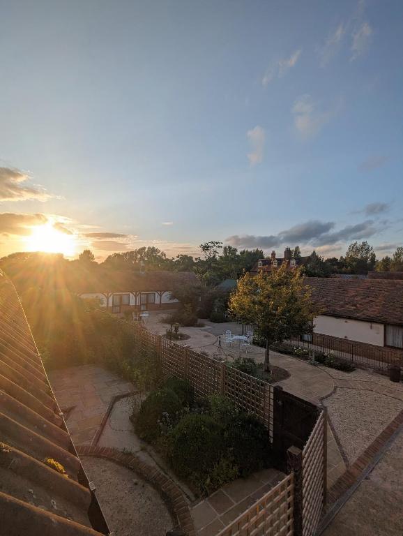 hotels with balcony in Abingdon