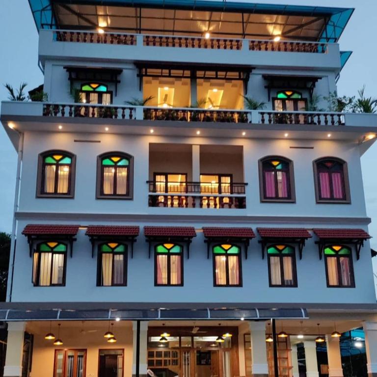 hotels with balcony in Ernakulam