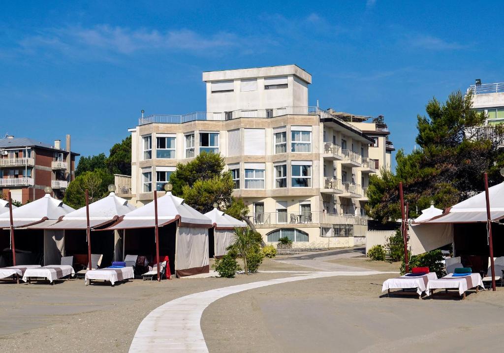 hotels with balcony in Venice Lido