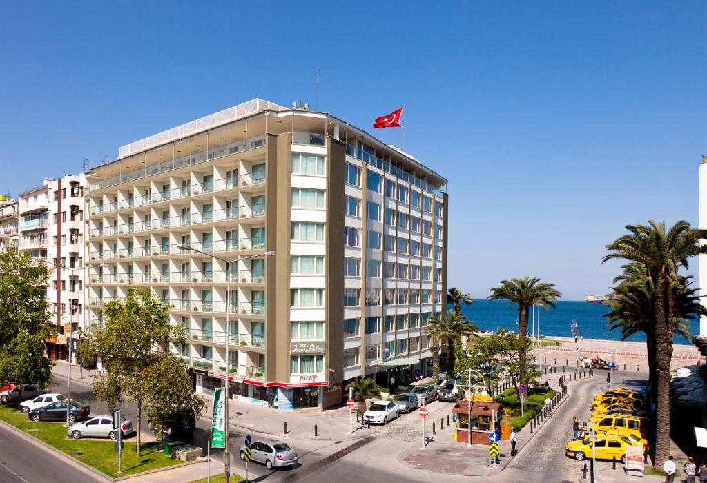 hotels with balcony in Izmir