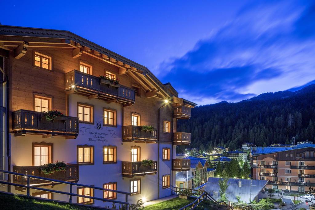 hotels with balcony in Madonna Di Campiglio Chiesa Di San Vigilio