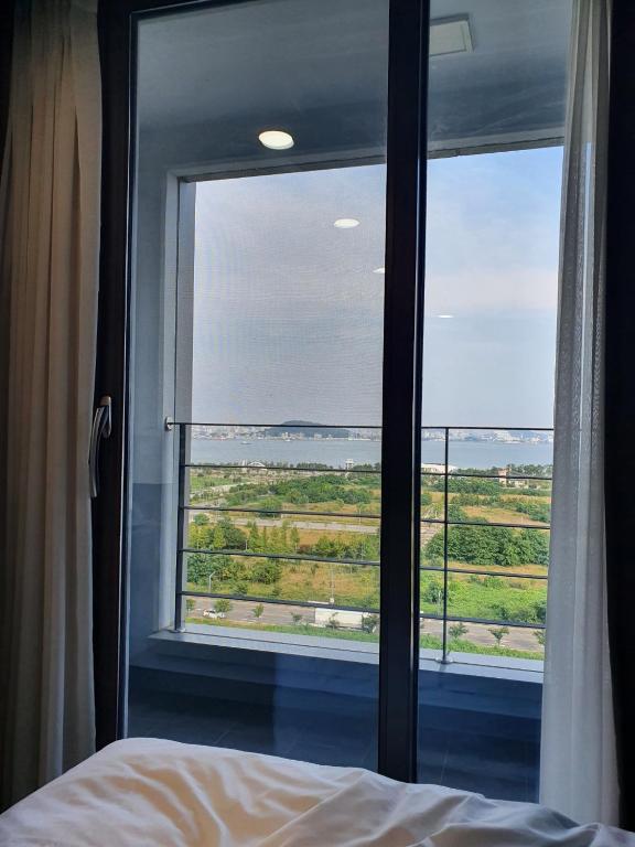 hotels with balcony in Incheon