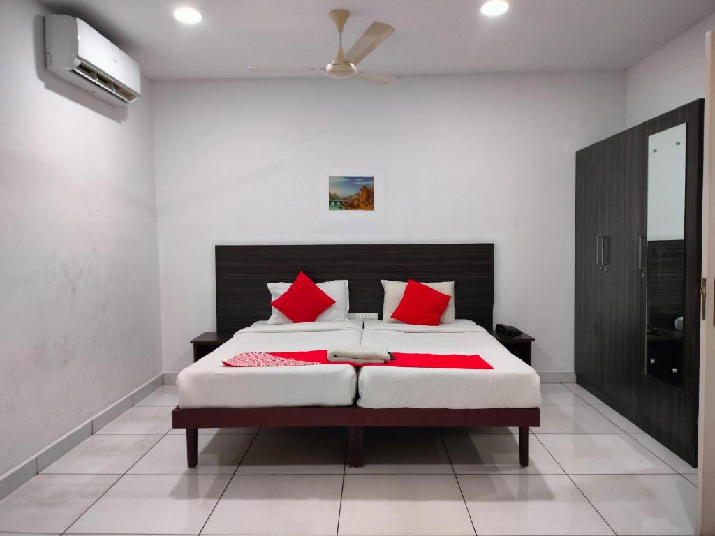 hotels with balcony in Ernakulam