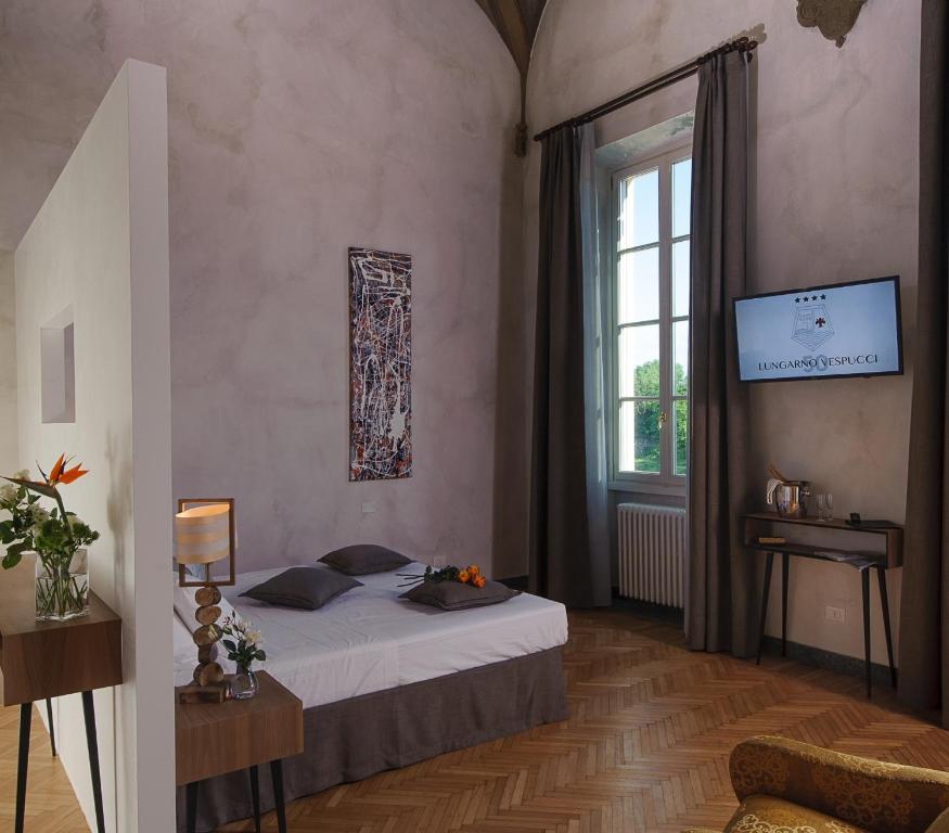 hotels with balcony in Florence