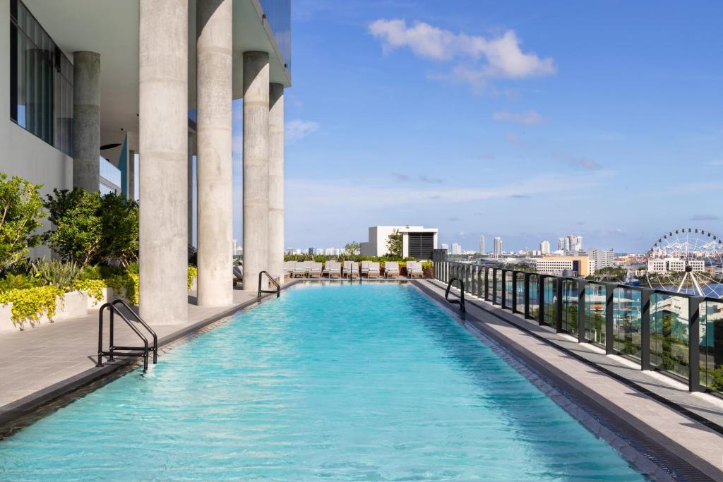 hotels with balcony in Miami United States