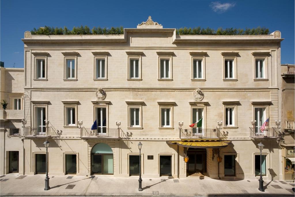 hotels with balcony in Lecce