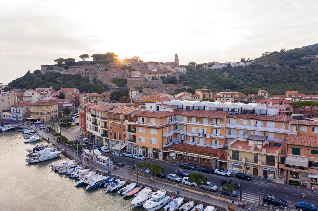 hotels with balcony in Castiglione Della Pescaia