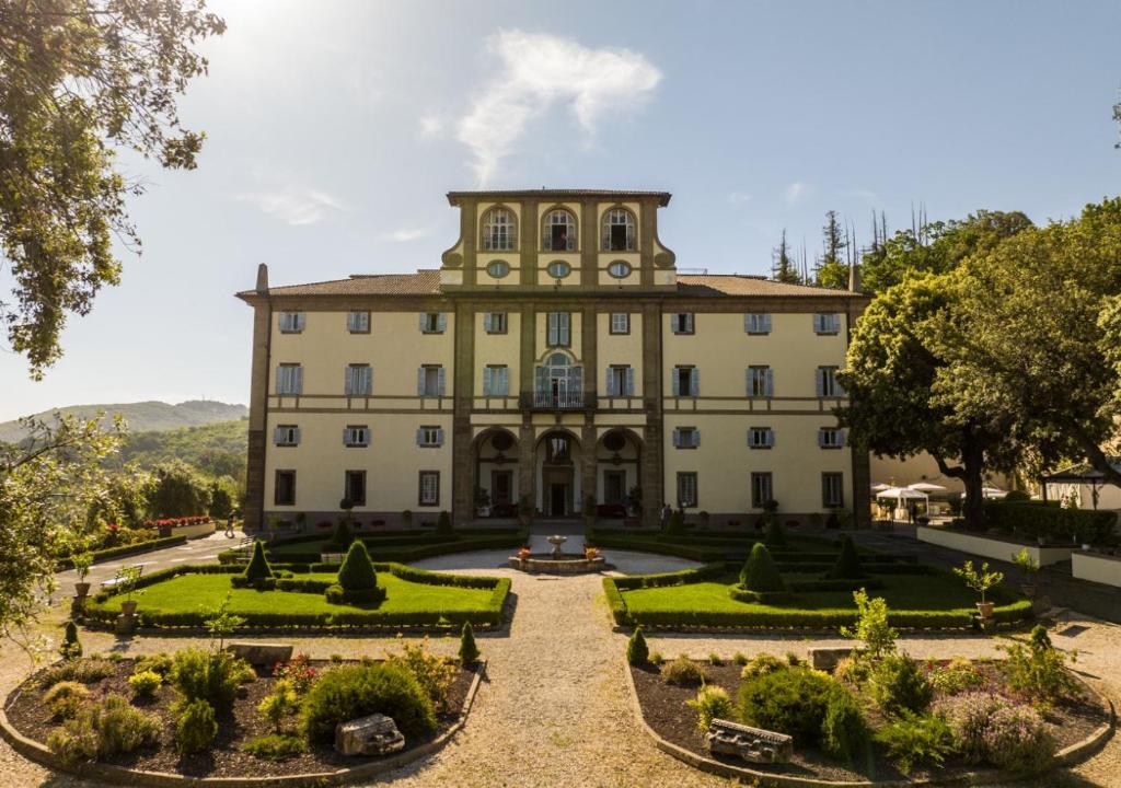 hotels with balcony in Frascati