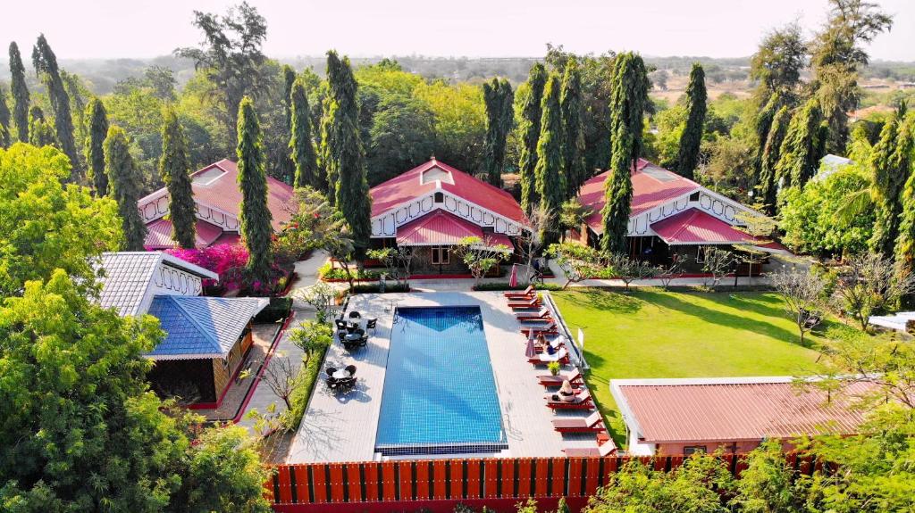 hotels with balcony in Bagan