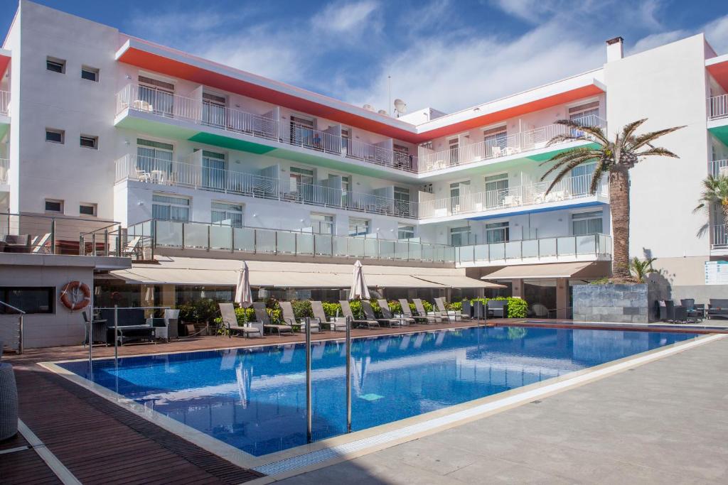 hotels with balcony in Costa Del Garraf