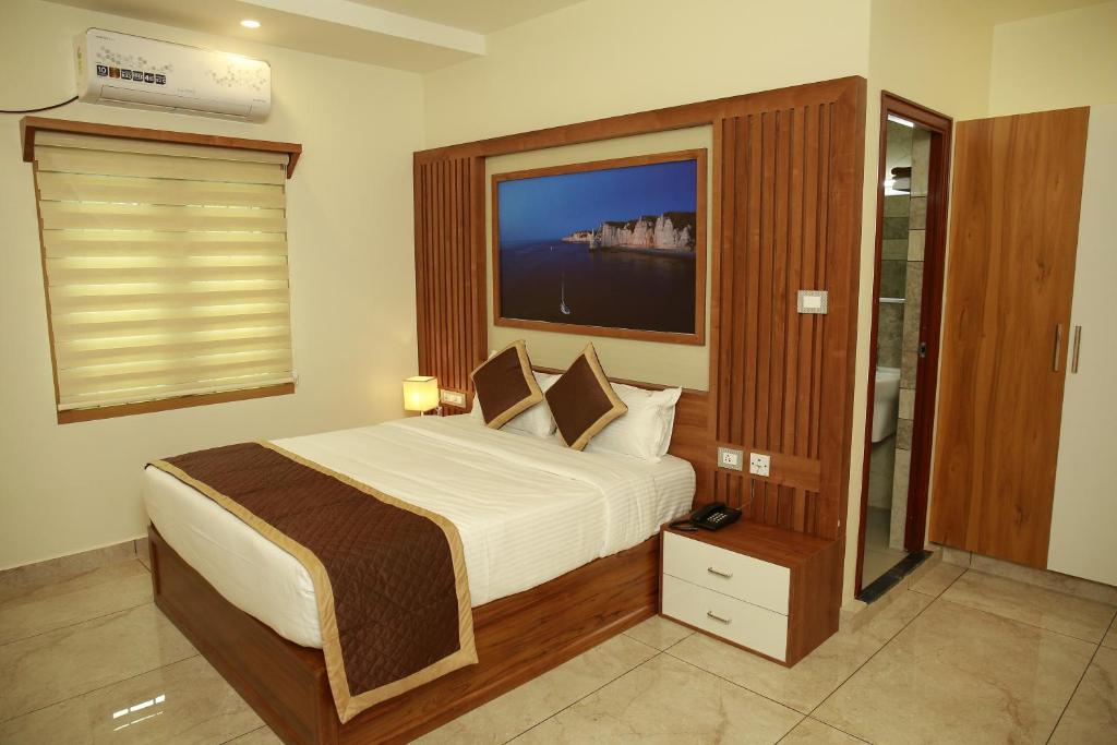 hotels with balcony in Ernakulam