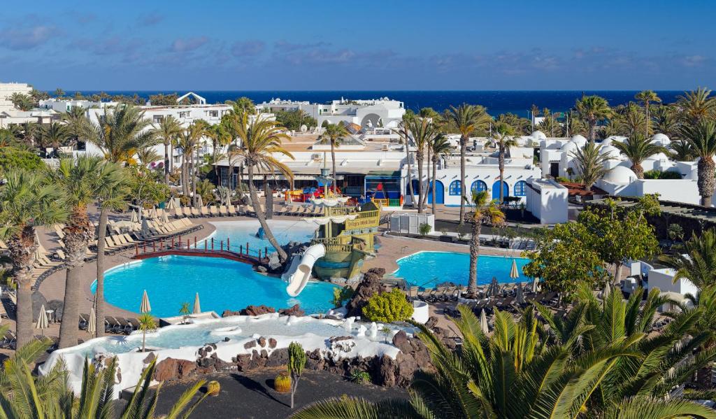 hotels with balcony in Costa Teguise